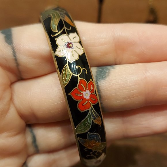 Sakura Flower Bangle & Earrings Set - Picture 4 of 16